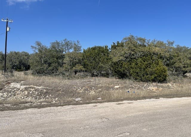 rental at 601 S Calvin Barrett in Blanco, TX — photo 3