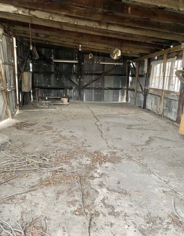 1-bedroom rental at 614 4th St in Natalia, TX — photo 4