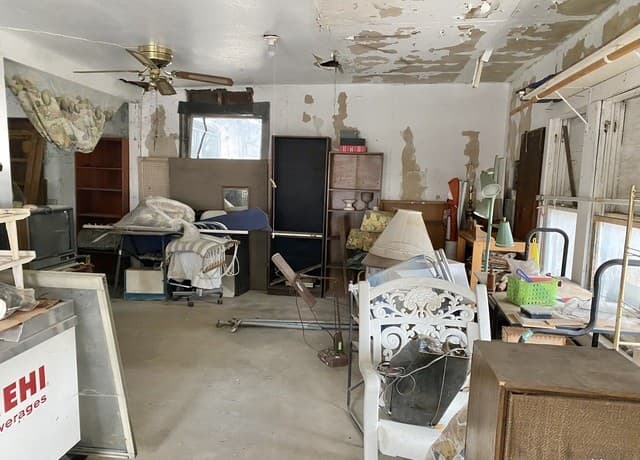 1-bedroom rental at 614 4th St in Natalia, TX — photo 5