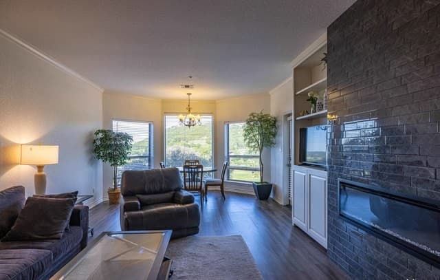 2-bedroom rental at 20 Tapatio Dr E Unit 106 in Boerne, TX — photo 5