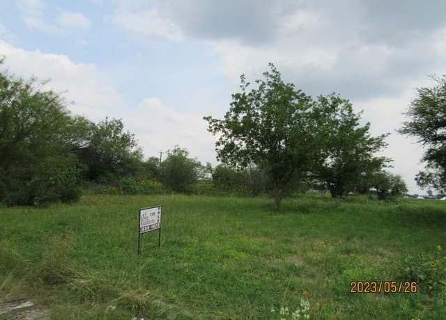 rental at 137 Coyol St. in San Antonio, TX — photo 3