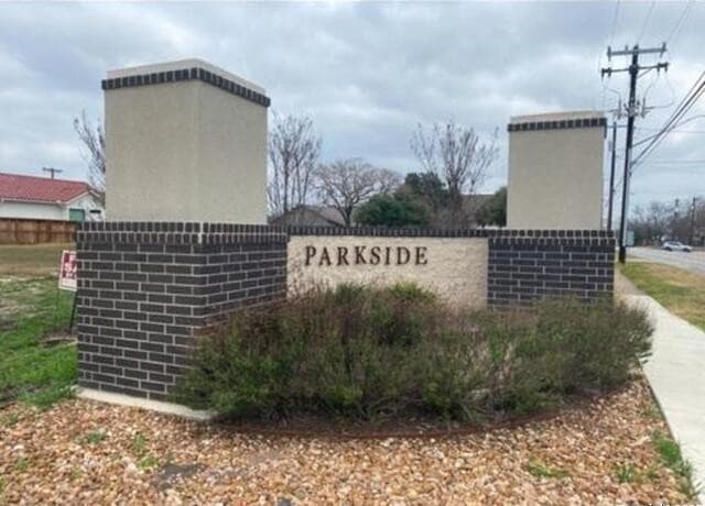 rental at 7103 Parkside Pl in San Antonio, TX — photo 4