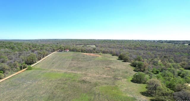 rental at 13746 Fm 539 in La Vernia, TX — photo 1
