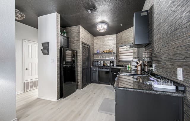 2-bedroom rental at 20 Tapatio Dr E Unit 203 in Boerne, TX — photo 4