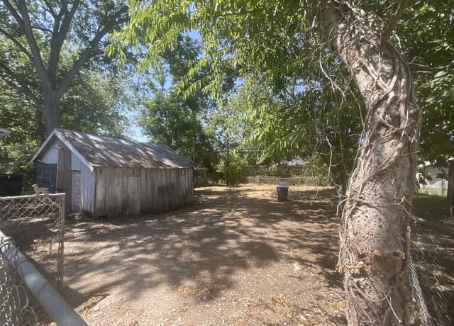 2-bedroom rental at 309 Mount Vernon Ct in San Antonio, TX — photo 4