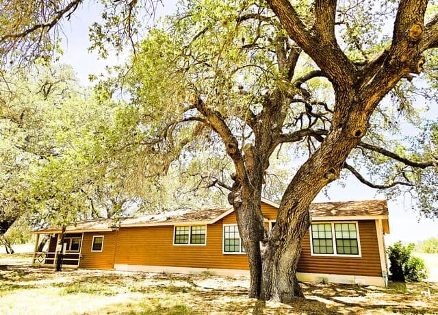 rental at 1309/1311 Hickory St in Jourdanton, TX — photo 5