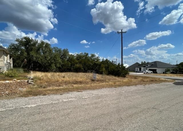 rental at LOT 1231 N John Bird / Robert Sloan in Blanco, TX — photo 2