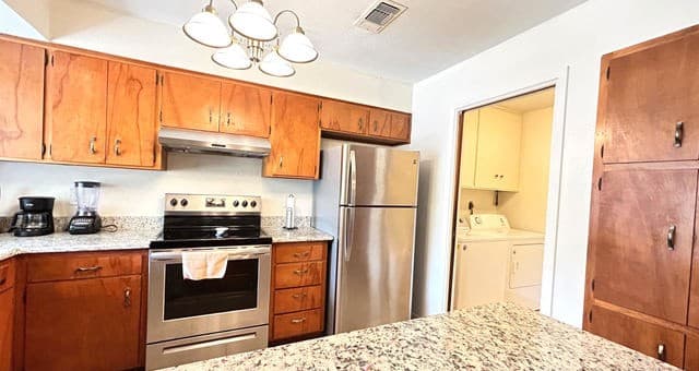 3-bedroom rental at 6216 Rue Marielyne St in Leon Valley, TX — photo 3