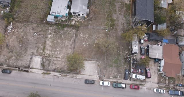 rental at 112 Del Valle Alley in San Antonio, TX — photo 4
