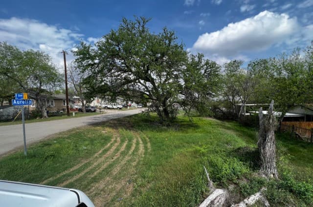 rental at 603 F St in San Antonio, TX — photo 5