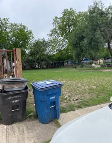 rental at 518 Sterling St in San Antonio, TX — photo 1