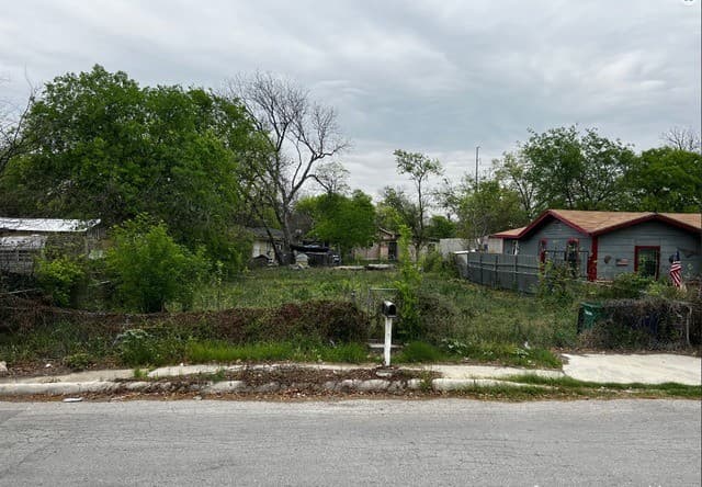 rental at 131 Amaya in San Antonio, TX — photo 4