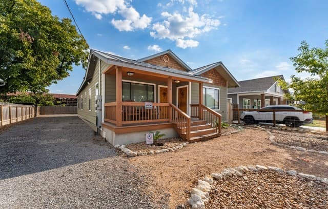 rental at 126 Vitra Pl in San Antonio, TX — photo 2