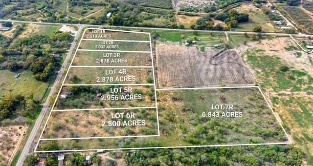 rental at 19101 Fm 463 in Natalia, TX — photo 3