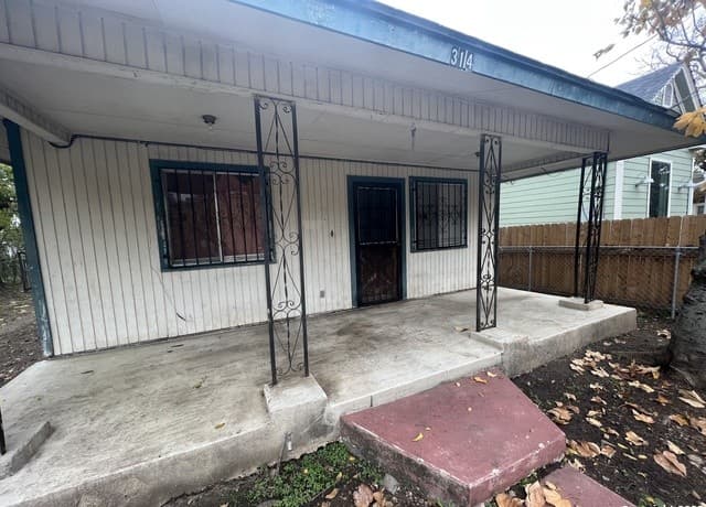 3-bedroom rental at 314 Quitman St in San Antonio, TX — photo 2