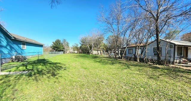 rental at 611 Cantrell Dr in San Antonio, TX — photo 1