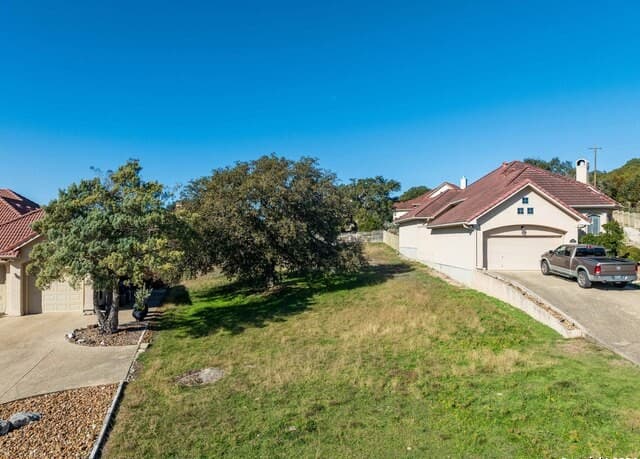 Home for sale at 101 Arboleda Circle in Boerne, TX — photo 3
