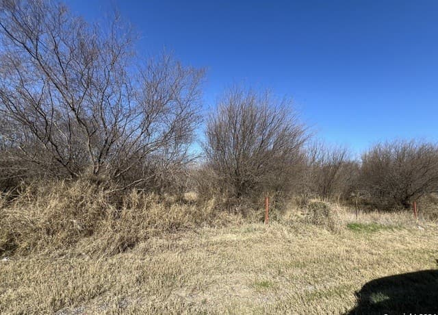 rental at 000 E Fm 791 in Campbellton, TX — photo 2
