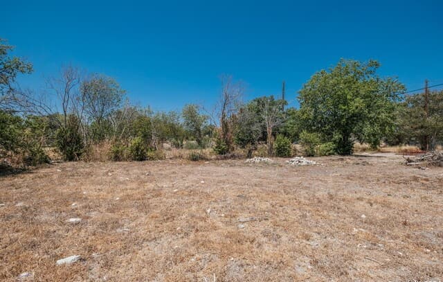 rental at 208 Henry St in San Antonio, TX — photo 4