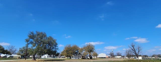rental at 7224 County Road 5220 in Dhanis, TX — photo 5