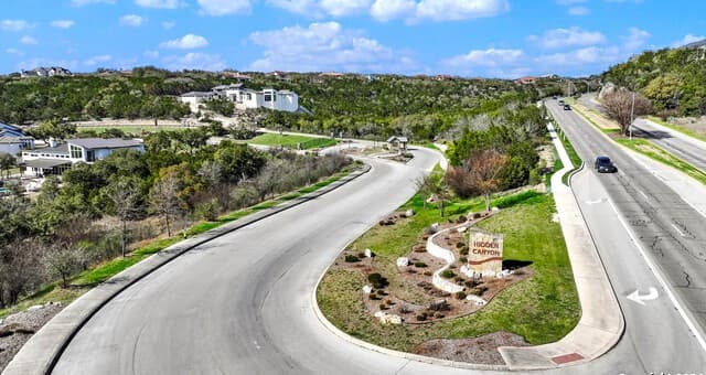 rental at 602 Winding Ravine in San Antonio, TX — photo 1
