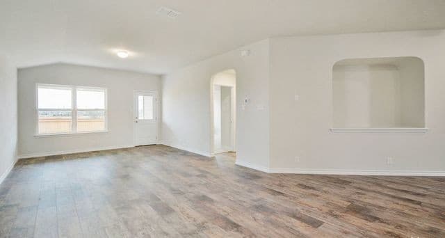4-bedroom rental at 525 Twisting Stream in Cibolo, TX — photo 5