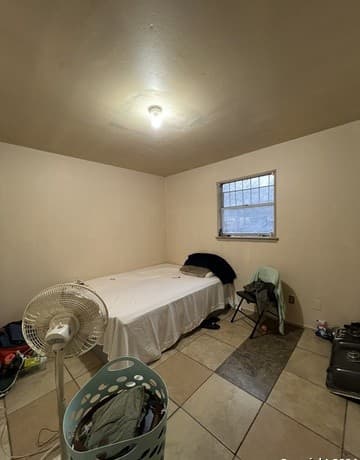 rental at 710 E Southcross Blvd in San Antonio, TX — photo 4