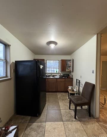 rental at 710 E Southcross Blvd in San Antonio, TX — photo 5