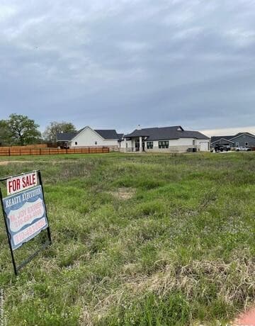 rental at 116 Bayberry Ct in La Vernia, TX — photo 2