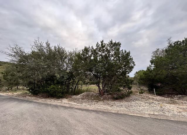 rental at 863 Private Road 1742 in Mico, TX — photo 5
