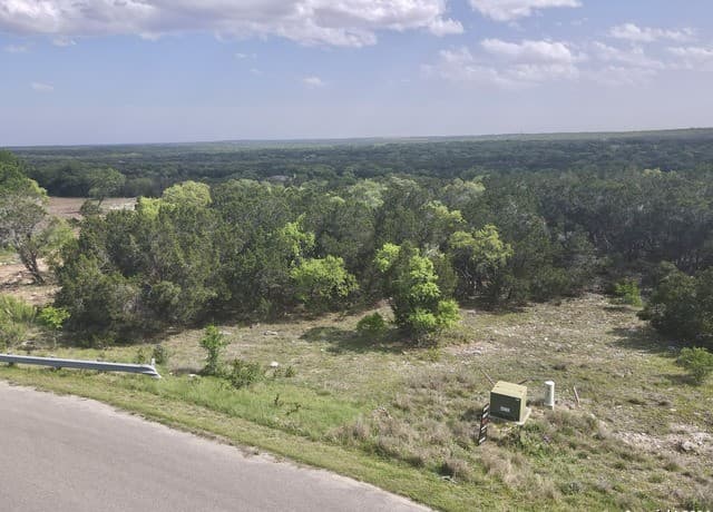 rental at 8110 Sky Vista in Garden Ridge, TX — photo 4