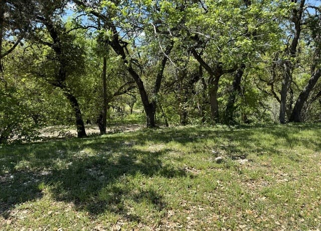 rental at 56 Eton Green Cir in San Antonio, TX — photo 2