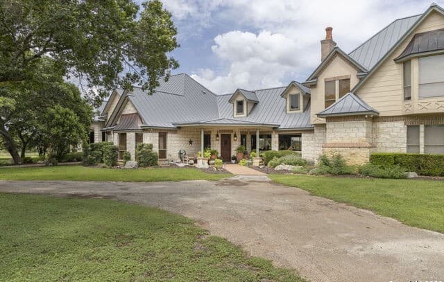Home for sale at 104 Sentido in Boerne, TX — photo 2