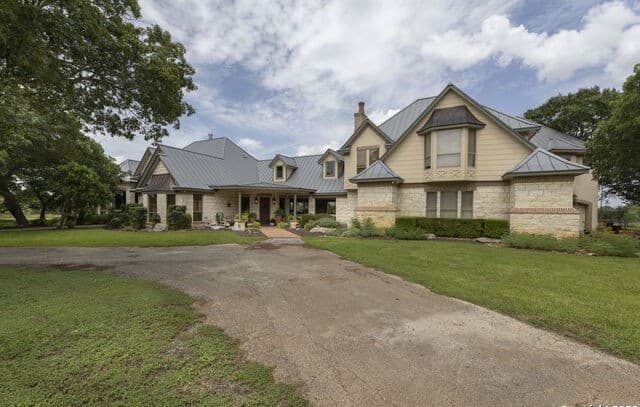Home for sale at 104 Sentido in Boerne, TX — photo 3