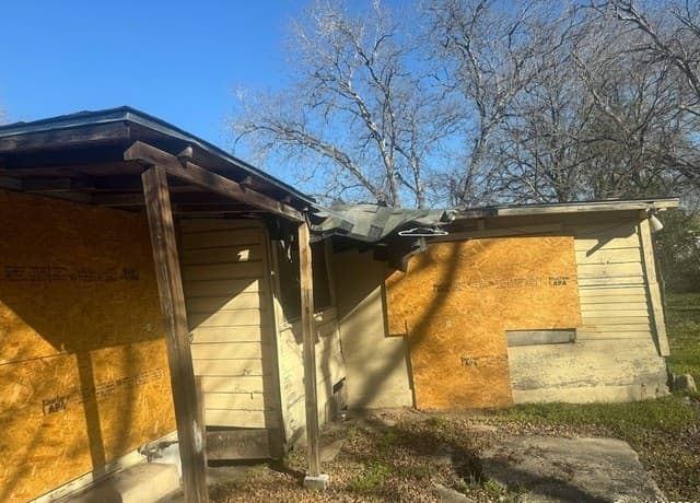 3-bedroom rental at 234 Doolittle St in San Antonio, TX — photo 5