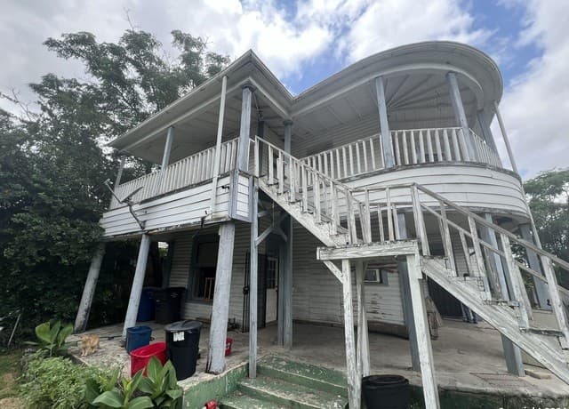rental at 1225 Wyoming St in San Antonio, TX — photo 3