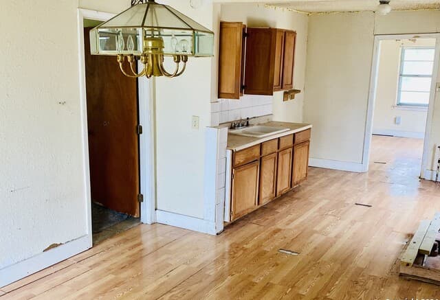 3-bedroom rental at 1326 NW 23rd St in San Antonio, TX — photo 2