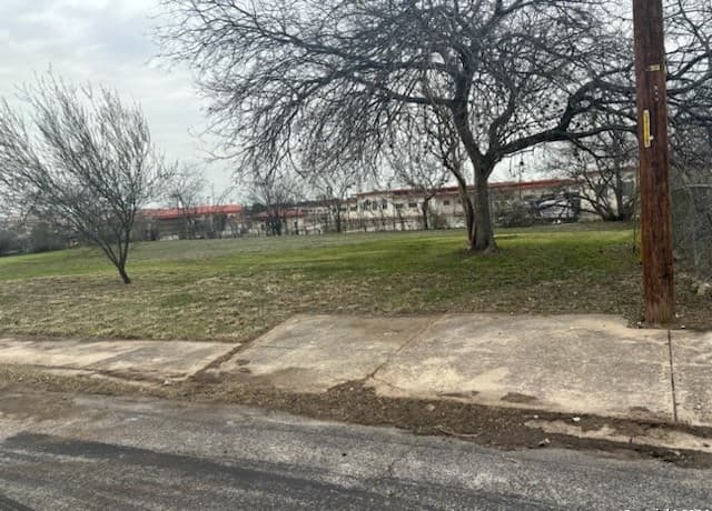 rental at 519 Bee St in San Antonio, TX — photo 4