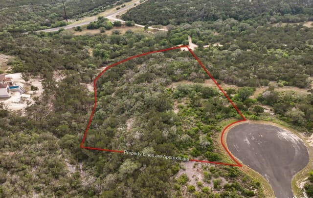 rental at LOT 16 Pr 2773 in Mico, TX — photo 3