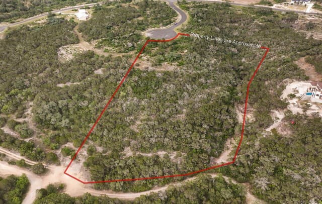 rental at LOT 16 Pr 2773 in Mico, TX — photo 4