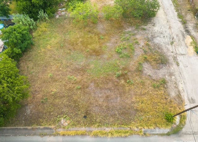 rental at 255 Coyol St in San Antonio, TX — photo 1