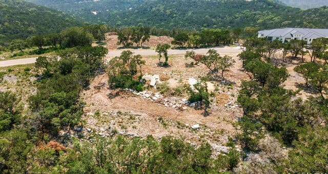 rental at 0 Pr 1748 in Mico, TX — photo 4