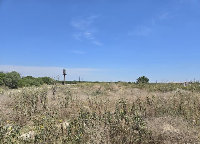 rental at 12734 Us Highway 90 in San Antonio, TX — photo 5