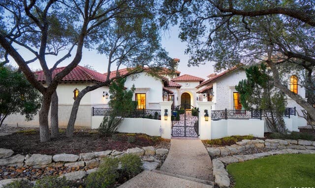 4-bedroom rental at 211 Augusta in Boerne, TX — photo 3