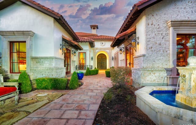 4-bedroom rental at 211 Augusta in Boerne, TX — photo 4