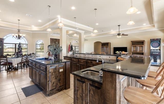 Home for sale at 338 Tower Rd in San Antonio, TX — photo 4