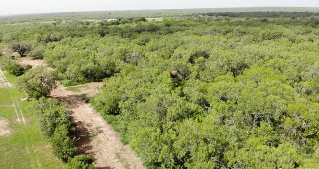 rental at 0 6th Street in Christine, TX — photo 1