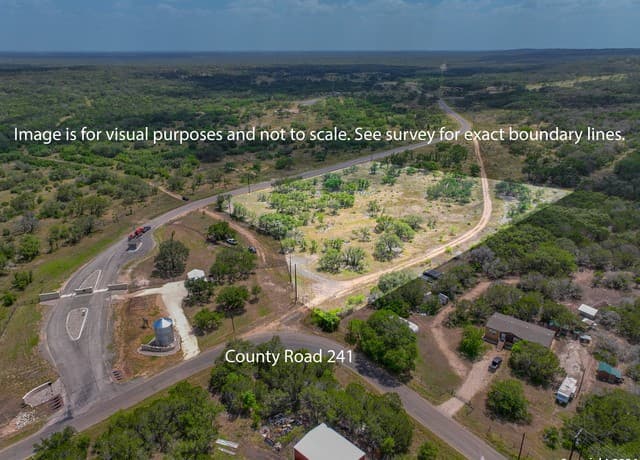 rental at 264 Grand Ranch in Hondo, TX — photo 2