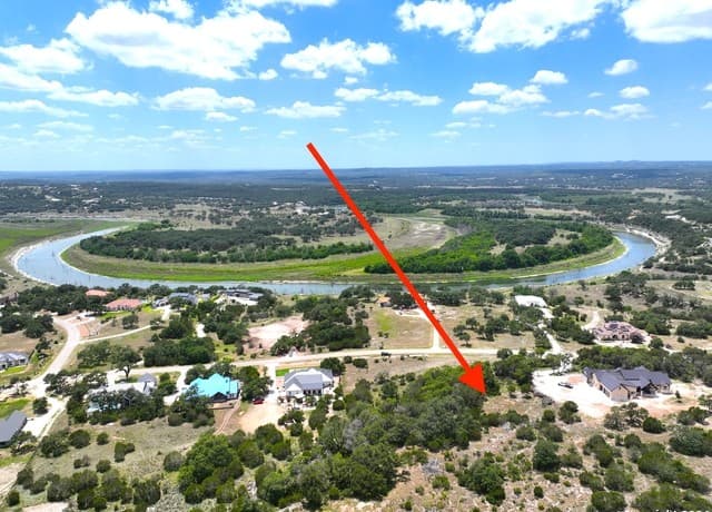 rental at 329 Arthur Ct in Spring Branch, TX — photo 4
