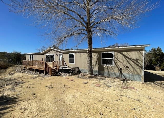 2-bedroom rental at 1095 Scenic Dr. in Bandera, TX — photo 2